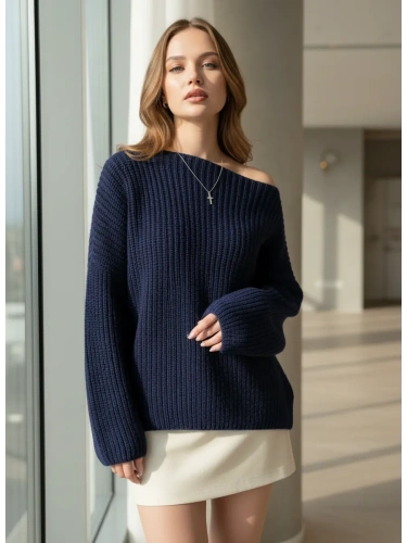 Вязаный свитер оверсайз удлиненный