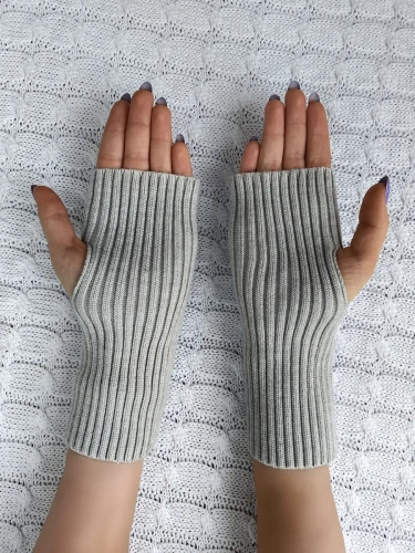 Митенки серые теплые перчатки без пальцев y2k фото 4