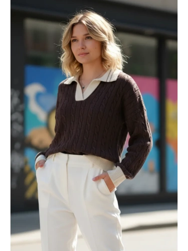 Свитер вязаный с отложным воротником фото 3