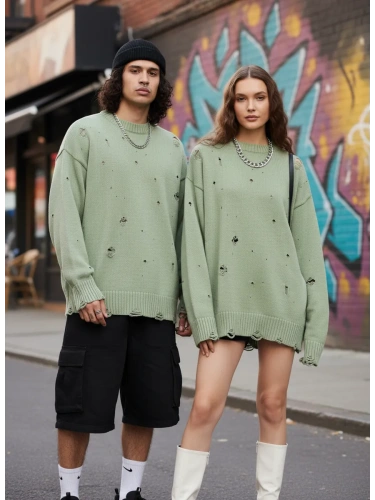 Свитер оверсайз рваный женский и мужской теплый унисекс