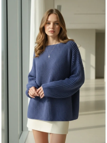 Вязаный свитер оверсайз удлиненный